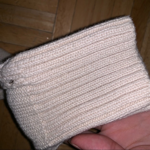 Beige long sleeve guess top - Picture 4 of 7